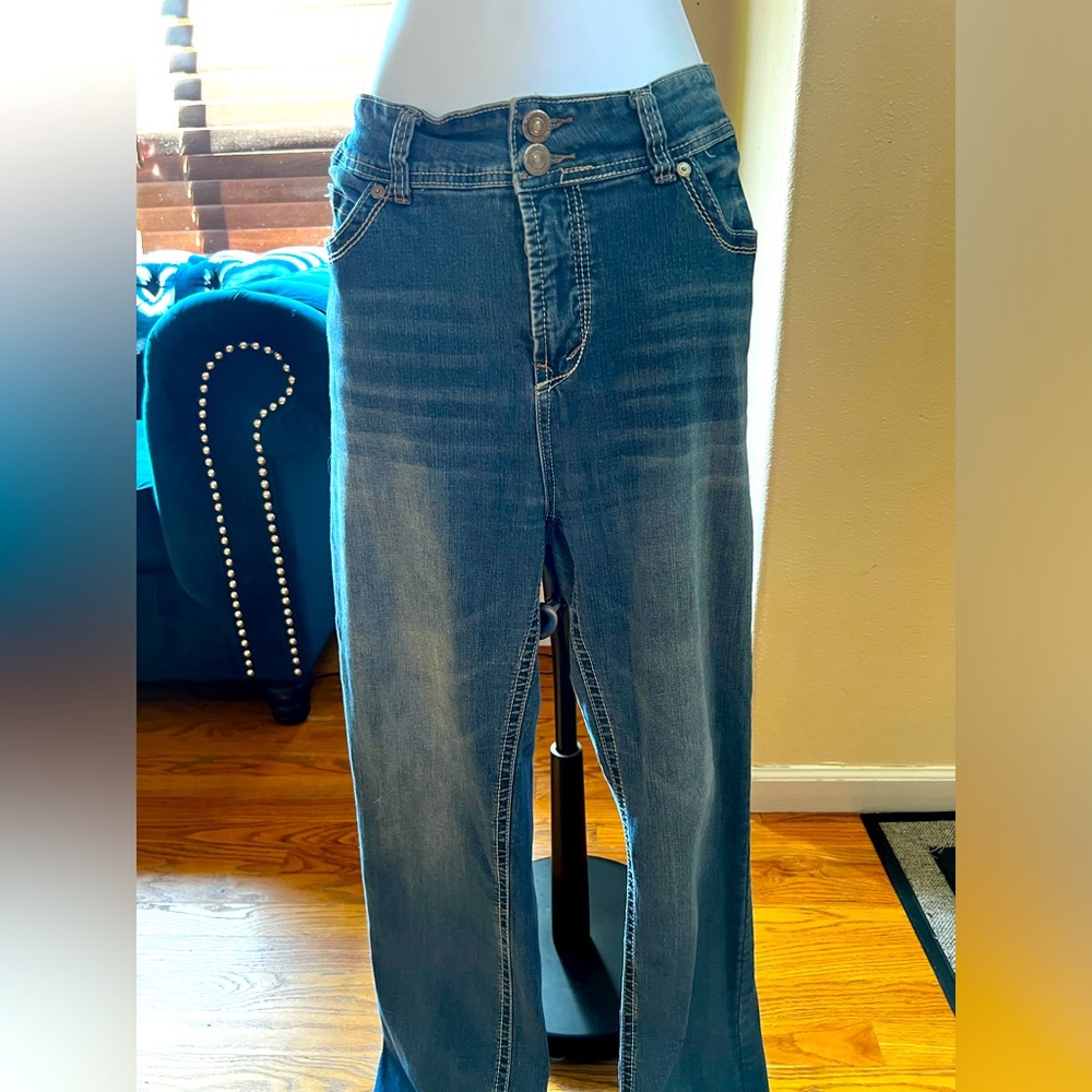 Wallflower jeans